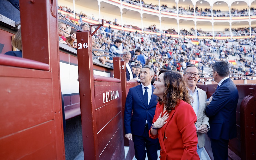 Ayuso Las Ventas toros